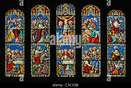 La fenêtre de l'est par William Wailes. Eglise de Saint Kentigern. Caldbeck, Cumbria, Angleterre, Royaume-Uni, Europe. Banque D'Images