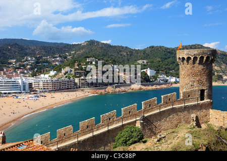 Avis de Tossa de Mar, village de l'ancien château, Costa Brava, Espagne. Banque D'Images