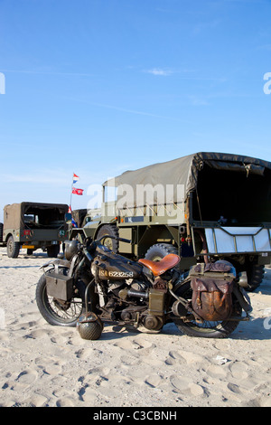 Moto de l'armée américaine et de camions à partir de la Seconde Guerre mondiale Banque D'Images