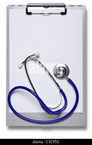 Photo d'un presse-papiers de l'hôpital de métal et stéthoscope avec papier vierge pour ajouter vos propres notes Banque D'Images