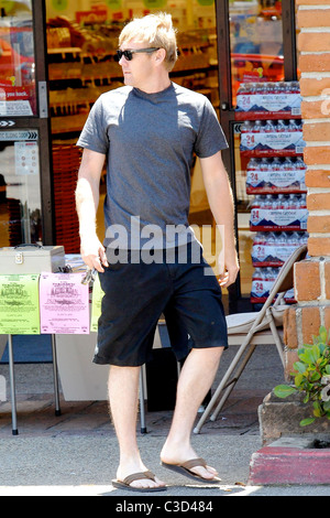 Rick Schroder shopping à CVS Pharmacy à Malibu à Los Angeles, Californie - 16.07.09 Banque D'Images