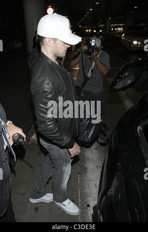 Justin Timberlake Loves Louis Vuitton Luggage: Photo 2028831
