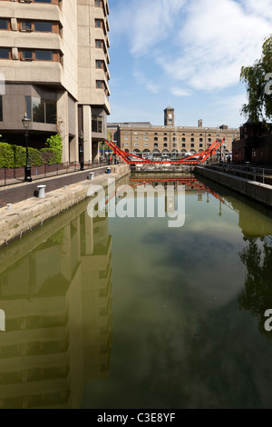 Écluse de St Katherine's Dock, London, UK. Banque D'Images