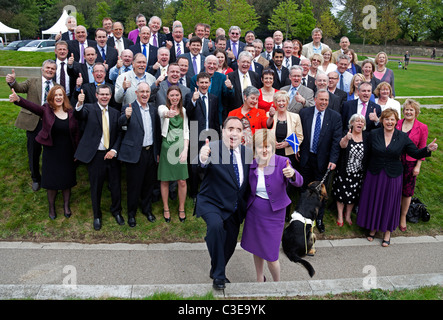 07Th Mai 2011 Scottish National Party Premier Ministre de l'Ecosse Alex Salmond et MSPs célèbrent leur victoire historique Banque D'Images