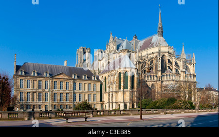 Europe, France, Marne (51), Notre-Dame de Reims et Palais du Tau (Palais du Tau), classée au Patrimoine Mondial de l'UNESCO Banque D'Images