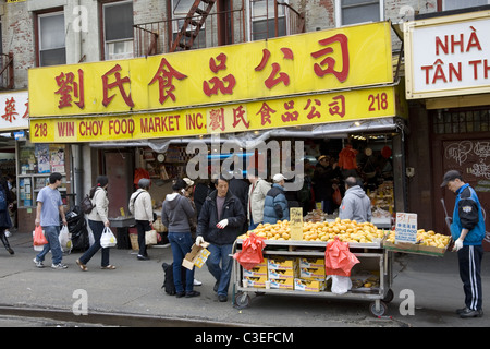 Marché alimentaire le long de Canal Street dans le quartier chinois, la ville de New York. Banque D'Images