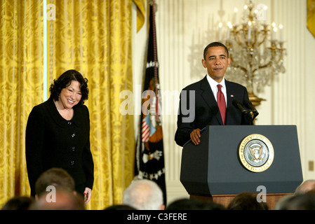 La justice Sonia Sotomayor et le président Barack Obama pour la réception de la Cour suprême, Sonia Sotomayor à la Maison Blanche qui Banque D'Images