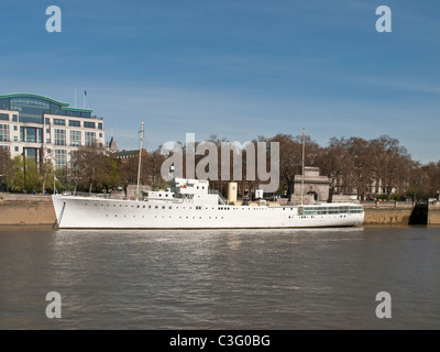 HQS Wellington la dernière classe de Grimsby sloop musée maintenant amarrés sur Tamise London UK Banque D'Images