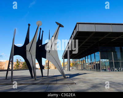 Extérieur de la Neue Nationalgalerie à Kulturforum Berlin, conçu par Ludwig Mies van der Rohe , Berlin, Allemagne Banque D'Images