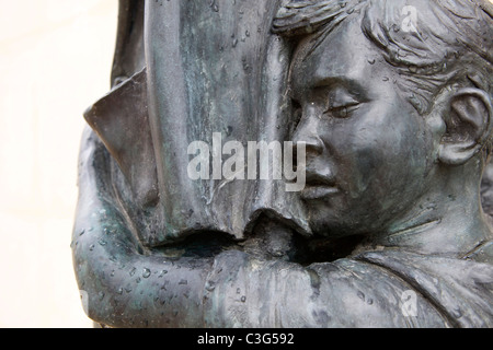 Détail de la sculpture en bronze par Ian Rank-Broadley au National Memorial Arboretum, Staffordshire. UK Banque D'Images