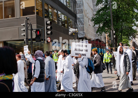 Marche de protestation islamique, saisie Crawford Street de Baker Street, Londres ; l'Europe. Vendredi 6 mai mai,2011. Banque D'Images