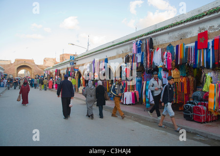 Avenue de l'Istiqlal street Medina Essaouira Maroc central de la vieille ville d'Afrique du Nord Banque D'Images