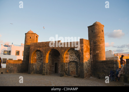 Skala de la ville portail de la Skala du port remparts de la vieille ville Medina Essaouira Maroc central en Afrique du Nord Banque D'Images