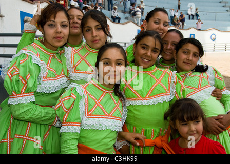 Le Mexique. Les filles dans le costume traditionnel. Banque D'Images