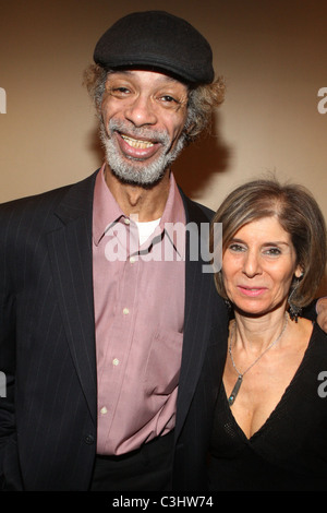 Gil Scott-Heron et Jill Newman Gil Scott-Heron fonctionne à B.B. King Blues Club - Backstage New York City, USA - 04.11.09 Banque D'Images