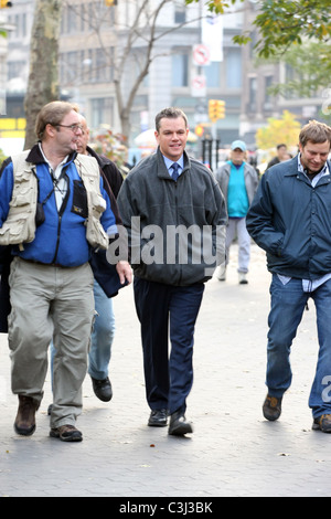 Matt Damon sur le tournage de son nouveau film "L'ajustement Bureau" en tournage à Manhattan. La ville de New York, USA - 09.11.09 Banque D'Images