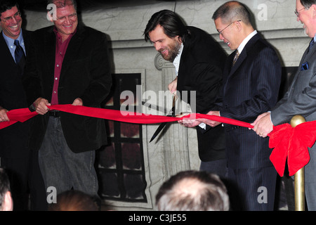 Rich Ross, Robert Zemeckis, Jim Carrey et et David Lim "DISNEY'S A Christmas Carol' voyage en train dernier arrêt au Grand Central Banque D'Images