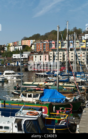 Dh de condensats chauds Bristol BRISTOL Bristol City docks flottants Docks Harbour Marina Yacht Bateaux amarrés Banque D'Images