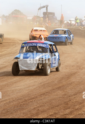 Banger racing old minis Banque D'Images