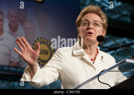 Toledo, Ohio - Marcy Kaptur représentant au Congrès s'adresse à des travailleurs de General Motors' Installation de transmission de Tolède. Banque D'Images