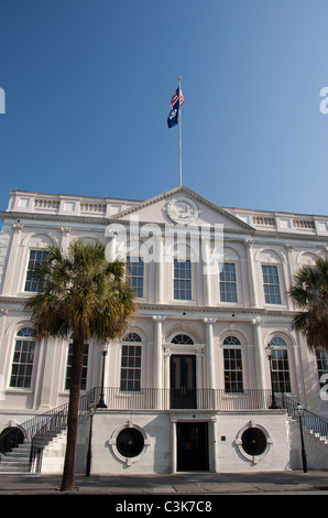 Charleston, Caroline du Sud. Hôtel de ville historique situé aux quatre coins de l'intersection de la Loi. Banque D'Images