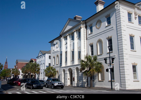 Charleston, Caroline du Sud. Historic Charleston County Courthouse situés aux quatre coins de l'intersection de la Loi. Banque D'Images