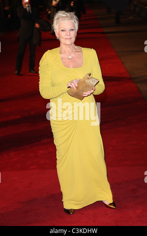 Dame Judi Dench neuf - Première mondiale tenue à l'Odeon Leicester Square Londres, Angleterre - 03.12.09 Lia Toby/ Banque D'Images