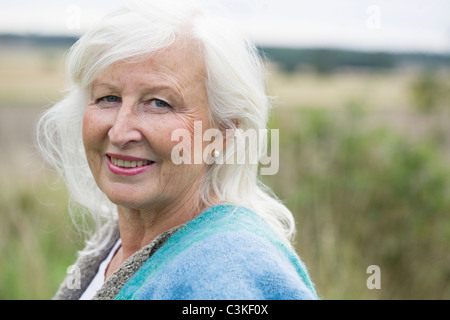 Portrait of a senior woman smiling Banque D'Images