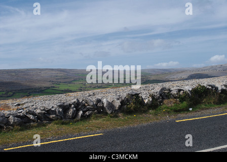 Dans les montagnes proches de la côte ouest de l'Irlande. Banque D'Images