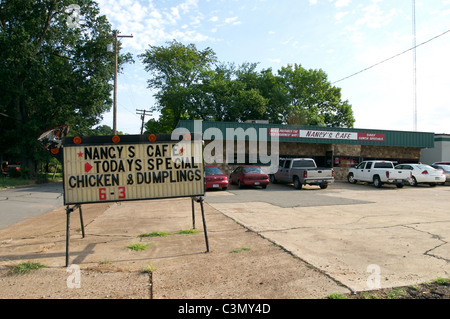 Nancy's Cafe. Rue Principale Nord Paris,Paris, Texas USA Banque D'Images