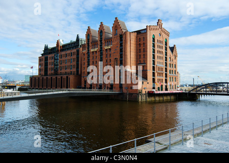 Internationales Maritimes Museum, Hambourg, Musée Maritime, l'Kaispeicher B entrepôt sur le Magdeburg et Brooktor Banque D'Images