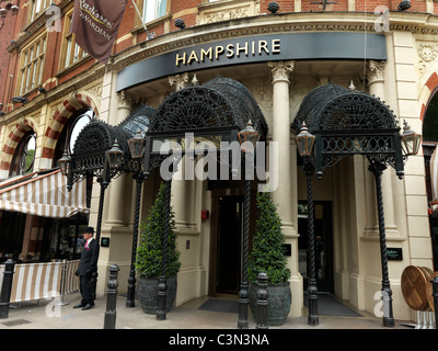 Entrée de l'Hampshire Hotel Leicester Square Londres Banque D'Images