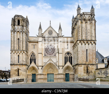 Cathédrale de Poitiers (cathédrale Saint Pierre de Poitiers), Poitiers, Poitou Charentes, France Banque D'Images