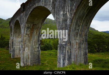 Vue sur viaduc de Glenfinnan, Ecosse, chef de Loch Shiel Banque D'Images