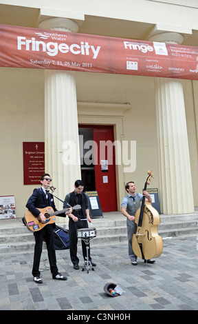 Des musiciens-bus se sont performances au festival de Brighton Banque D'Images