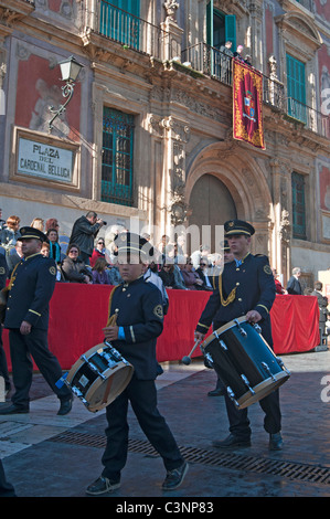 Pâques Vendredi saint procession dans les rues de Barcelone, Plaza del Cardinal Belluga, ville de Murcie, au Sud Est de l'Espagne Banque D'Images