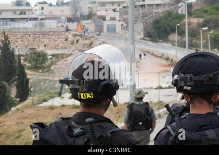 La police de Jérusalem a disperser quelques dizaines de jeunes Palestiniens, émeutes à Isawiyah sur Yom El-Naqba. Jérusalem, Israël. Le 15/05/2011. Banque D'Images