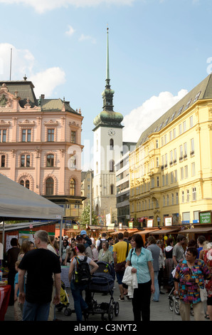 Namesti Svobody au cours de marché de Pâques Banque D'Images