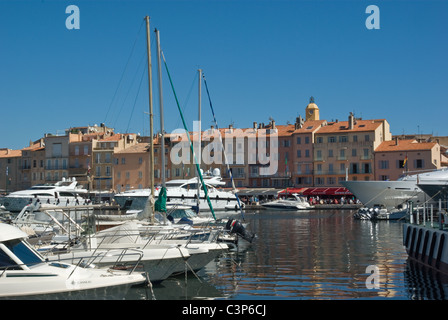 Le port de St Tropez Banque D'Images