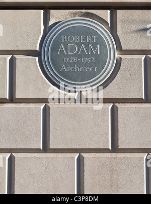Plaque commémorative à l'architecte Robert Adam Fitzroy Square Bloomsbury Londres Banque D'Images