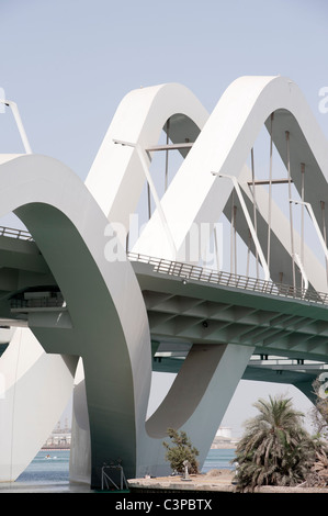 Pont Sheikh Zayed à Abu Dhabi, Émirats arabes unis, l'architecte Zaha Hadid Banque D'Images