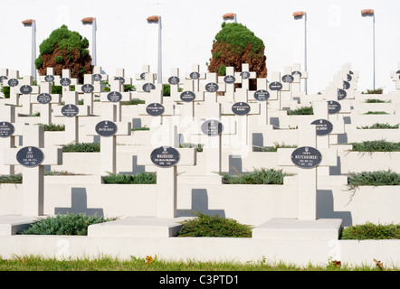 Lychakiv Cemetery Lviv en Ukraine. Pierres tombales appartenant aux soldats polonais Banque D'Images