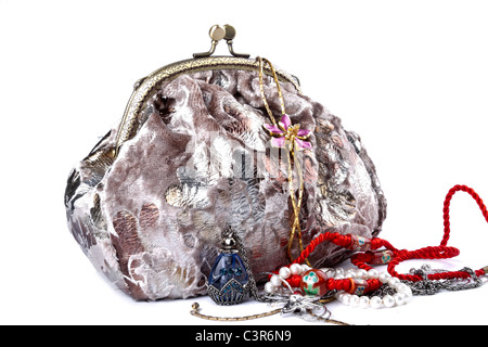 Le sac et les bijoux de couture n'isolated on white Banque D'Images