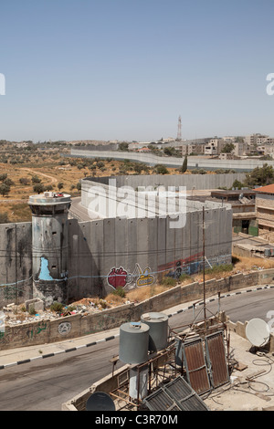 Vue sur le mur de séparation, la Palestine. Banque D'Images