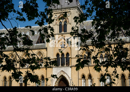 Oxford baignée de soleil au printemps,un endroit à visiter ou d'étude, le Musée de l'Université s'allume Banque D'Images