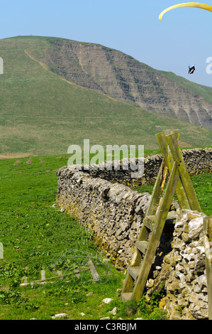 Plus de parapente Forcella Staulanza à Castleton dans la vallée Parc national de Peak District Derbyshire, Angleterre Banque D'Images