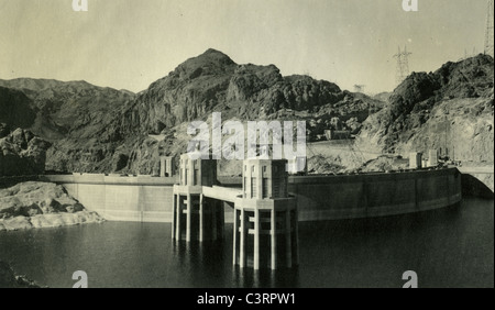 Avis de Boulder Dam faite en 1940. paysage béton hoover hydro electric power génération de l'homme a fait Banque D'Images