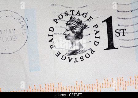 1re classe timbre port payé à l'avant de l'enveloppe blanche Banque D'Images