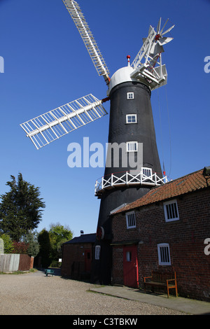 Noir & Blanc moulin à vapeur Skidby qui EAST YORKSHIRE ANGLETERRE 01 Mai 2011 Banque D'Images