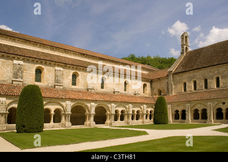 France Bourgogne l'abbaye de Fontenay, cloîtres Banque D'Images